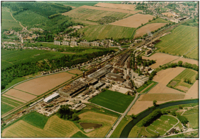 Eine Luftaufnahme des Werks in Silbitz von 1990