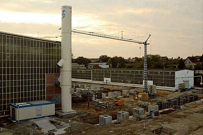 Bild einer Baustelle, in der das Werk in Zeitz entsteht